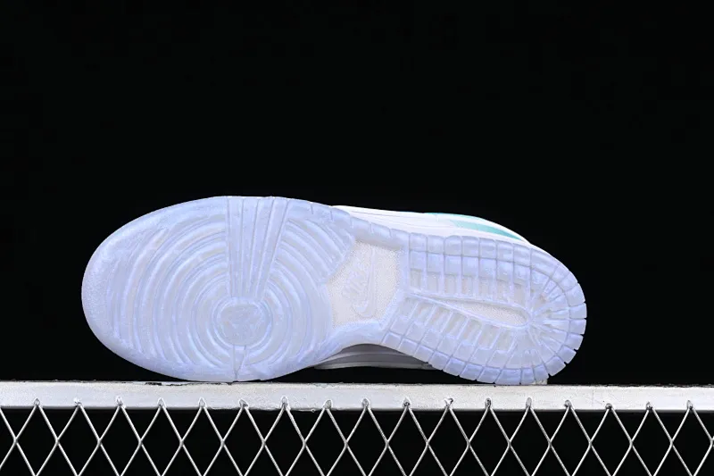 All Categories Nk SB Dunk Series Nk SB Dunk Low Low-top sneakers Cost-effective version Nk Dunk Low "Violet and Hyper Pink" gradient color SB low-top casual sneakers FJ7743-194